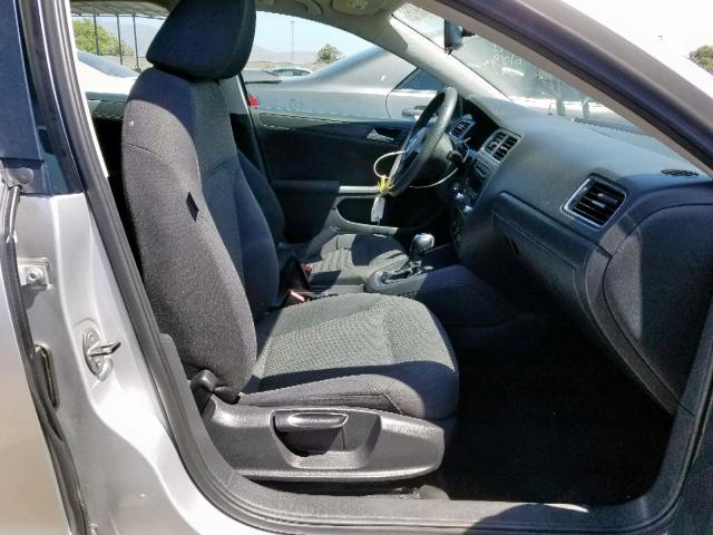 3VW2K7AJ0CM326074 - 2012 VOLKSWAGEN JETTA BASE 银色 照片 5