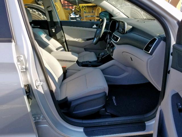 KM8J23A44KU917211 - 2019 HYUNDAI TUCSON SE SILVER photo 5