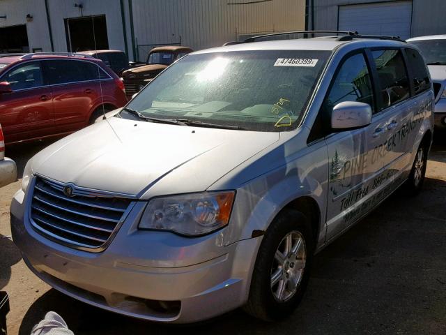 2A8HR54P28R112533 - 2008 CHRYSLER TOWN & COU GRAY photo 2