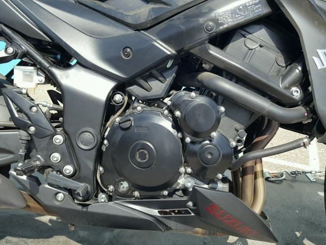 JS1C533D1J2100168 - 2018 SUZUKI GSX-S750 GRAY photo 7