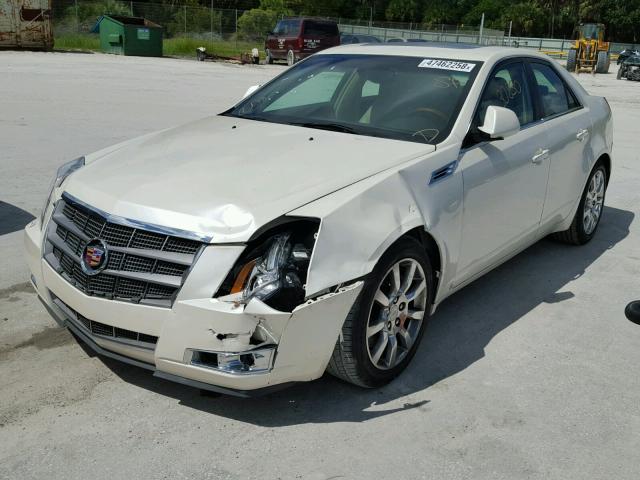 1G6DV57VX80153498 - 2008 CADILLAC CTS HI FEA WHITE photo 2