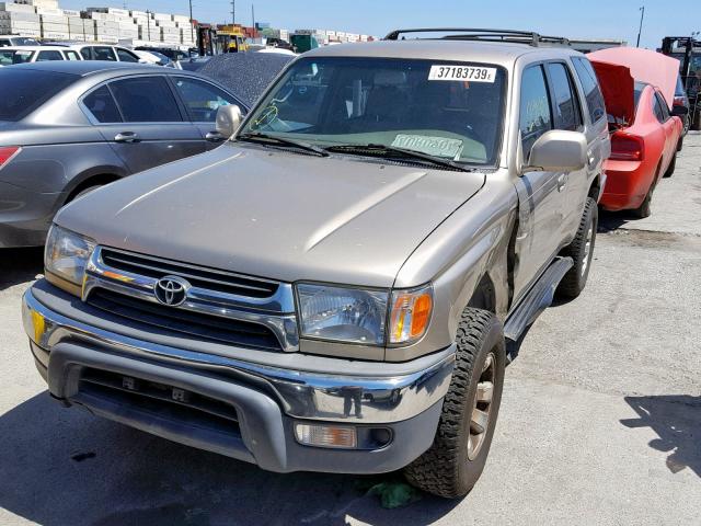 JT3GN86R520219368 - 2002 TOYOTA 4RUNNER SR TAN photo 2