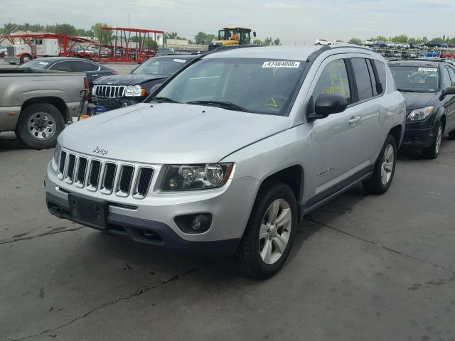 1C4NJDBB0ED630190 - 2014 JEEP COMPASS SP ვერცხლისფერი ფოტო 2