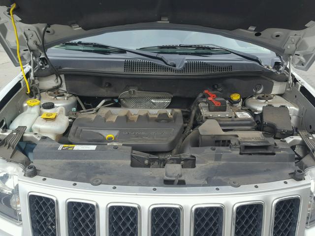 1C4NJDBB0ED630190 - 2014 JEEP COMPASS SP ვერცხლისფერი ფოტო 7