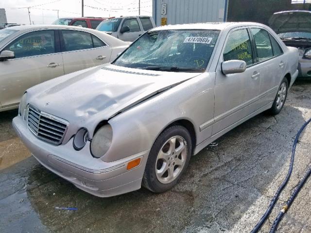 WDBJF65J92B430963 - 2002 MERCEDES-BENZ E 320 SILVER photo 2