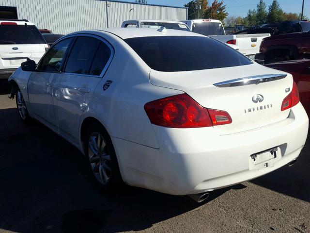 JNKCV61E19M307676 - 2009 INFINITI G37 BASE WHITE photo 3