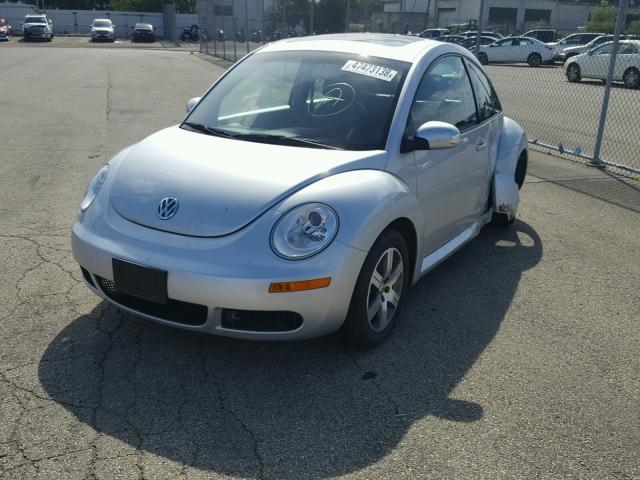 3VWRW31C46M420329 - 2006 VOLKSWAGEN NEW BEETLE 银色 照片 2
