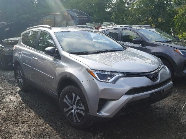 JTMBFREV5JJ233626 - 2018 TOYOTA RAV4 LE SILVER photo 1