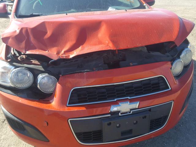 1G1JA5SH8D4168879 - 2013 CHEVROLET SONIC LS 红色 照片 9