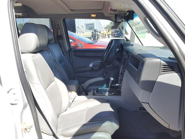 1J8HG48K17C602757 - 2007 JEEP COMMANDER SILVER photo 5