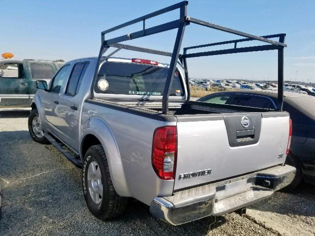 1N6AD07U18C413103 - 2008 NISSAN FRONTIER C SILVER photo 3