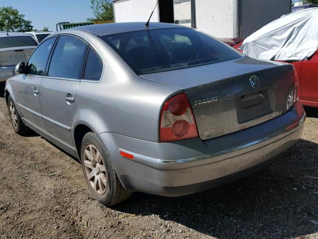 WVWAD63B45E051228 - 2005 VOLKSWAGEN PASSAT GLS GRAY photo 3