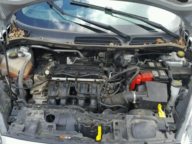 3FADP4BJ5HM134446 - 2017 FORD FIESTA SE SILVER photo 7