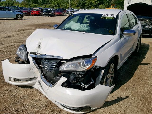 1C3CCBCGXDN745635 - 2013 CHRYSLER 200 LIMITE WHITE photo 2