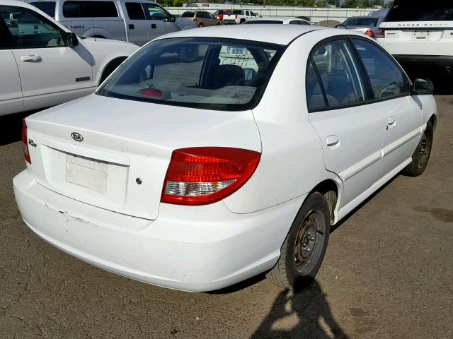 KNADC125856379001 - 2005 KIA RIO WHITE photo 4