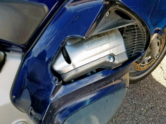 JH2SC51074M200813 - 2004 HONDA ST1300 BLUE photo 9