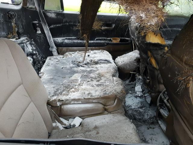 5FNYF6H17HB068178 - 2017 HONDA PILOT LX BURN photo 6