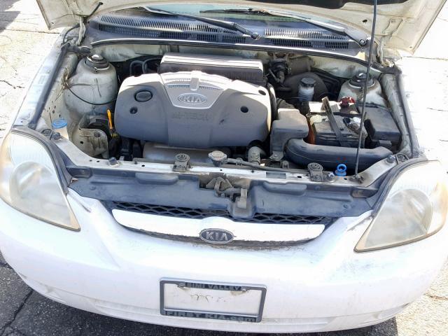 KNADC125556402167 - 2005 KIA RIO WHITE photo 7