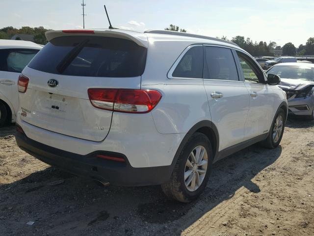 5XYPGDA59HG215667 - 2017 KIA SORENTO LX WHITE photo 4