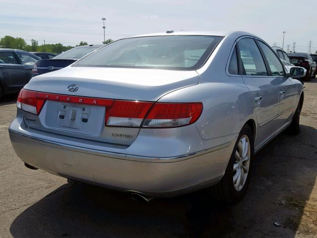 KMHFC46FX7A182388 - 2007 HYUNDAI AZERA SE SILVER photo 4