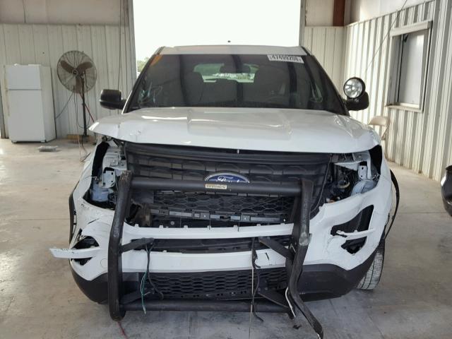 1FM5K8AR8HGA35850 - 2017 FORD EXPLORER P WHITE photo 9