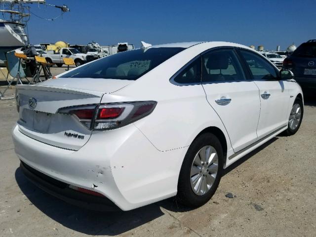 KMHE24L18HA045815 - 2017 HYUNDAI SONATA HYB WHITE photo 4