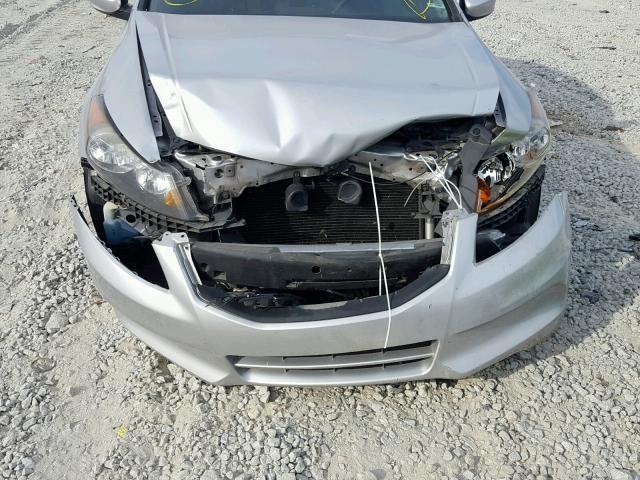 1HGCP2F46CA018419 - 2012 HONDA ACCORD LXP SILVER photo 9