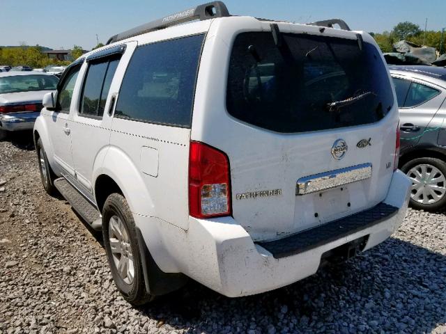 5N1AR18U05C733982 - 2005 NISSAN PATHFINDER WHITE photo 3