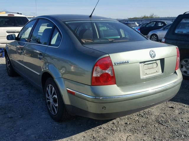 WVWMD63B73P205980 - 2003 VOLKSWAGEN PASSAT GL GREEN photo 3