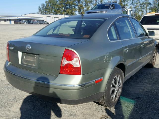 WVWMD63B73P205980 - 2003 VOLKSWAGEN PASSAT GL GREEN photo 4