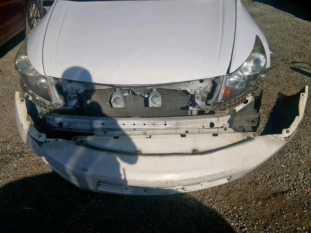 1HGCP26479A134334 - 2009 HONDA ACCORD LXP WHITE photo 10