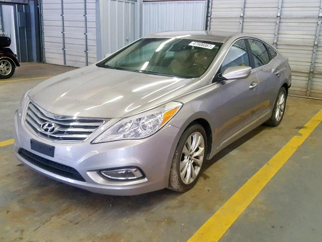 KMHFG4JG3DA226747 - 2013 HYUNDAI AZERA SILVER photo 2