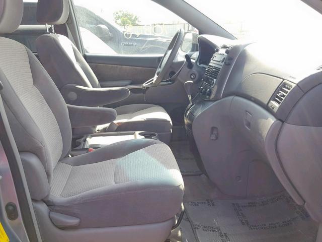 5TDKK4CC6AS329901 - 2010 TOYOTA SIENNA CE SILVER photo 5