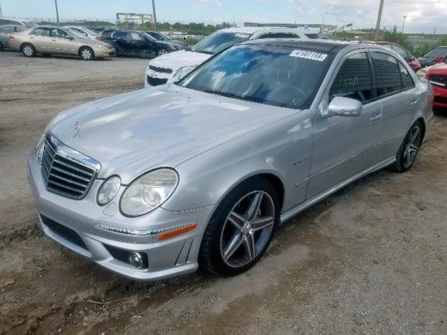 WDBUF77X58B259125 - 2008 MERCEDES-BENZ E 63 AMG SILVER photo 2