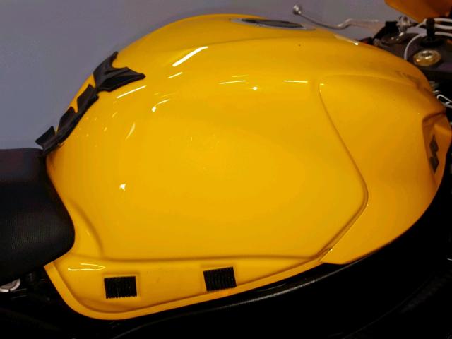 JS1GR7MA7C2100616 - 2012 SUZUKI GSX750 YELLOW photo 19