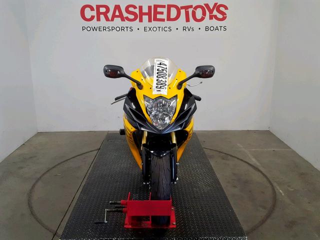 JS1GR7MA7C2100616 - 2012 SUZUKI GSX750 YELLOW photo 2