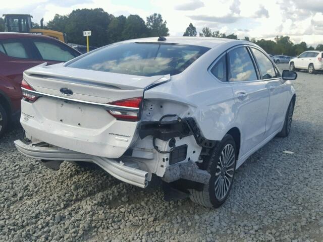 3FA6P0K90HR114843 - 2017 FORD FUSION TIT WHITE photo 4