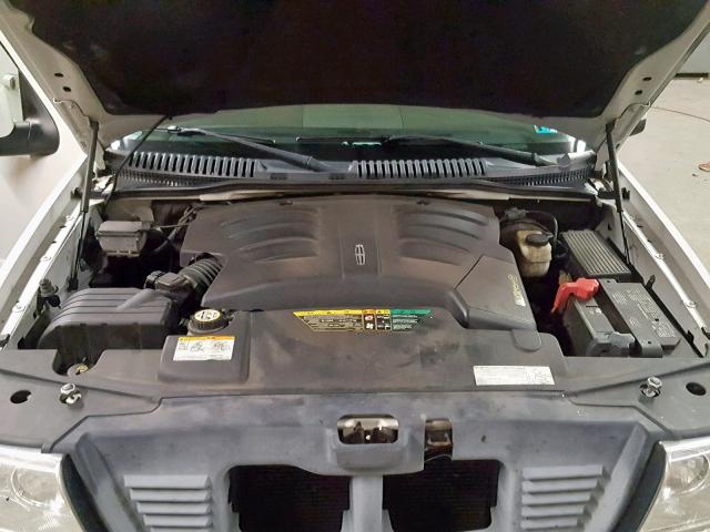 5LMEU88H54ZJ22494 - 2004 LINCOLN AVIATOR 白色 照片 7