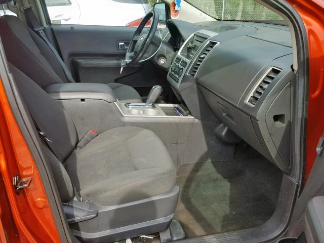 2FMDK38CX8BA69778 - 2008 FORD EDGE SEL ORANGE photo 5