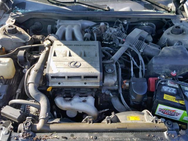 JT8BF28G8W5040891 - 1998 LEXUS ES 300 SILVER photo 7