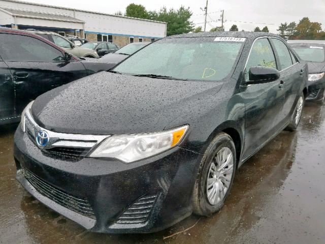 4T1BD1FK9EU122377 - 2014 TOYOTA CAMRY HYBR BLACK photo 2