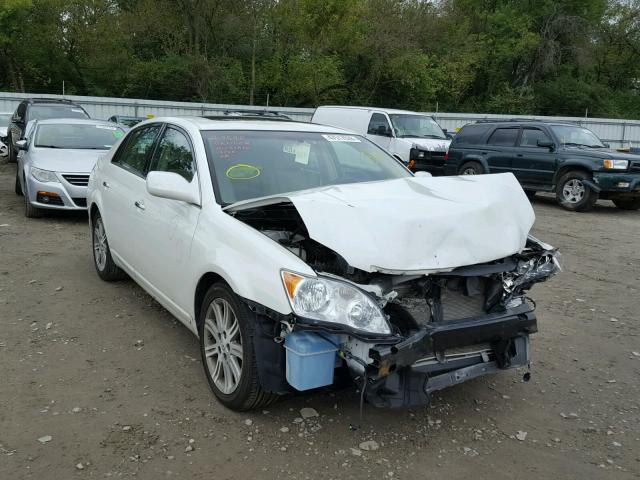 4T1BK36B58U313025 - 2008 TOYOTA AVALON XL WHITE photo 1