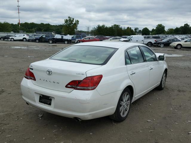 4T1BK36B58U313025 - 2008 TOYOTA AVALON XL WHITE photo 4