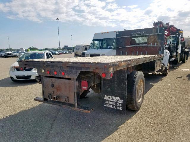 3FDNF6529YMA10337 - 2000 FORD F650 SUPER WHITE photo 4