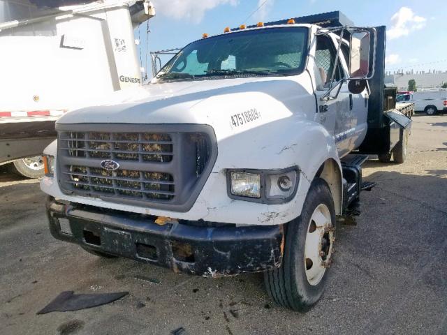 3FDWW65H1YMA13614 - 2000 FORD F650 SUPER WHITE photo 2