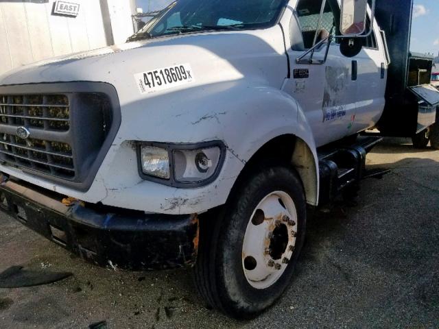 3FDWW65H1YMA13614 - 2000 FORD F650 SUPER WHITE photo 9