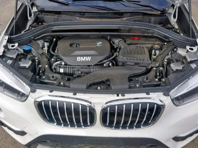 WBXHT3C38H5F87294 - 2017 BMW X1 XDRIVE2 WHITE photo 7