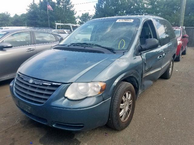 2A4GP54L57R100472 - 2007 CHRYSLER TOWN & COU BLUE photo 2