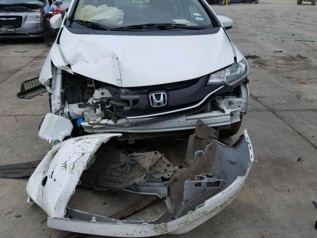 3HGGK5H83FM772743 - 2015 HONDA FIT EX WHITE photo 9