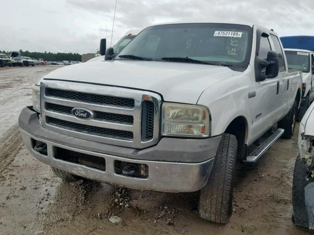 1FTWW31PX5EC91123 - 2005 FORD F350 SRW S WHITE photo 2